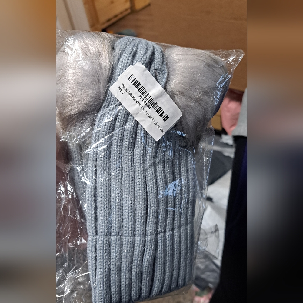 Cute Baby/Toddler Winter hat with fur balls